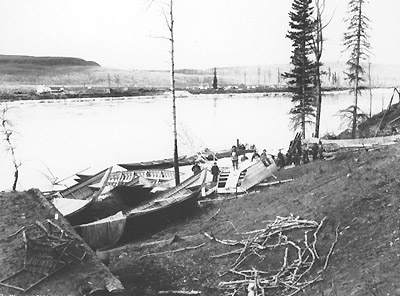 Woods & McNeil boatyard at Athabasca Landing, 1912