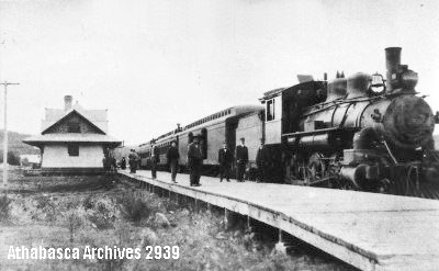 A train pulling in at the CNR depot in Athabasca.