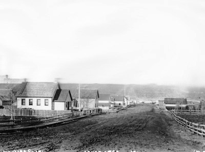 Skinner Street, Athabasca Landing, 1908