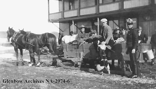 Royal Northwest Mounted Police patrol, Athabasca, Alberta.  September, 1910.